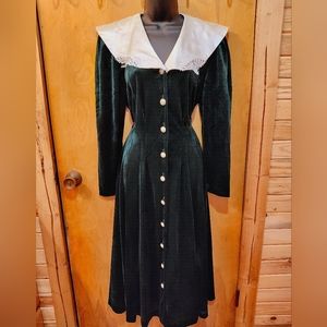 Vintage Emerald Green Velvet Maxi Dress